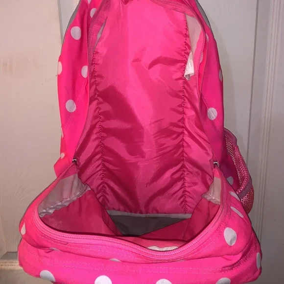 Jansport large backpack with 4 zippered areas to hold a lot. Key & bottle too - Picture 9 of 12